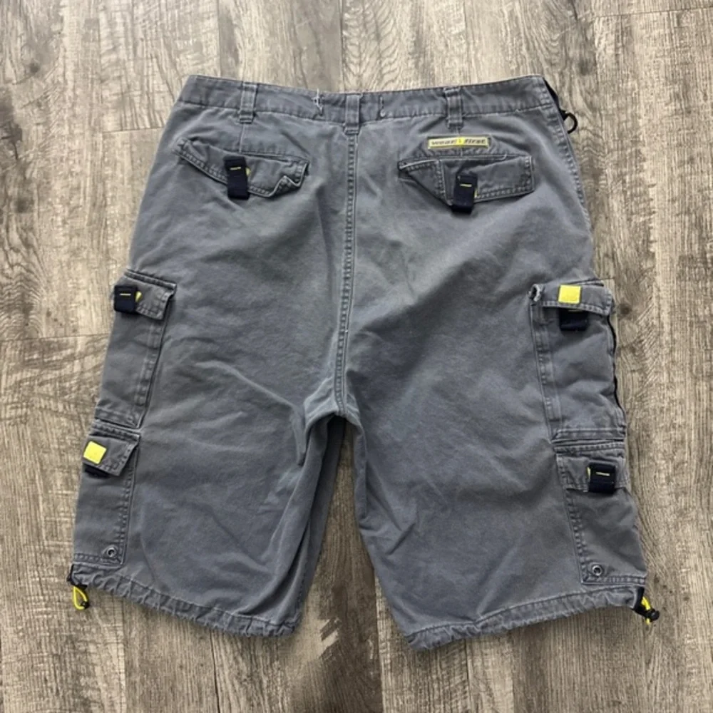 Vintage Y2K 2000s WearFirst Tactical Utility‎ Cargo Shorts Grey